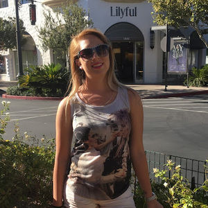 Meet your Posher, Lily